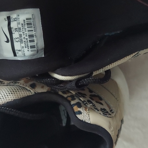 *SOLD* 2018 NIKE Air Max 95 Premium Desert Ore/Laser Fuschia-Black Leopard Print - Picture 8 of 10